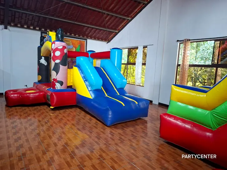 Inflables instalados en interior